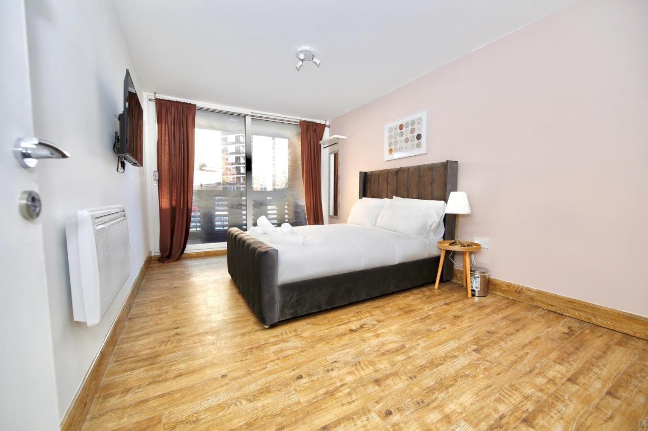 Edgware Hub Hotel ลอนดอน ภายนอก รูปภาพ
