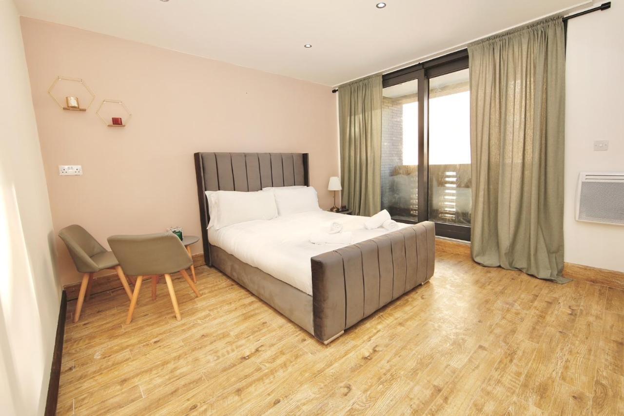 Edgware Hub Hotel ลอนดอน ภายนอก รูปภาพ