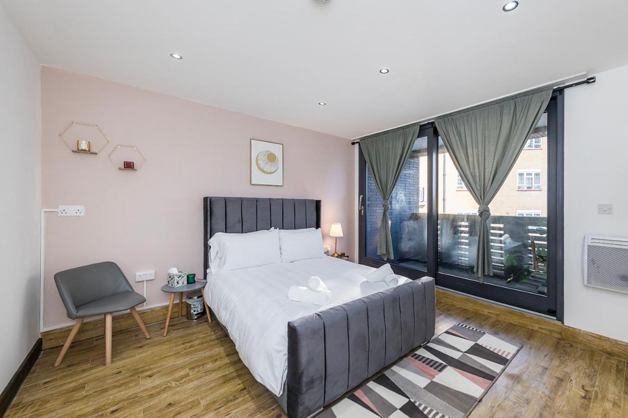 Edgware Hub Hotel ลอนดอน ภายนอก รูปภาพ
